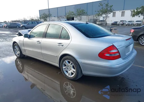 2003 Mercedes-Benz E 320 z USA, uszkodzony, nr VIN WDBUF65J73X105696